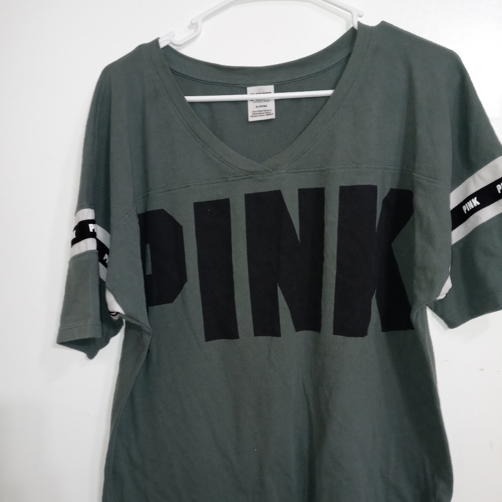 Pink tee shirt